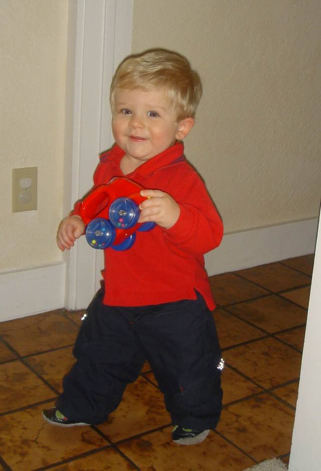 2006/03(Mar)/01(Ian)/640x480_2006-02-24 -2-Ian.JPG